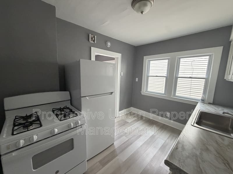 Cleveland Condo: 3235 West 121st Street - Downstairs