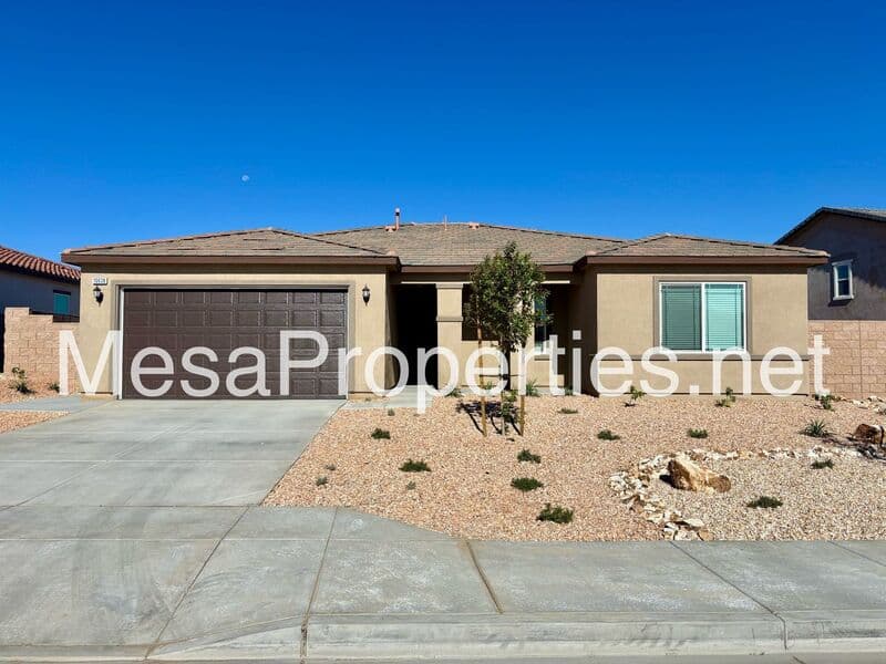 Victorville House: 10638 Sea Venture Way