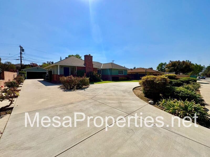 La Verne House: 2704 Park Ave