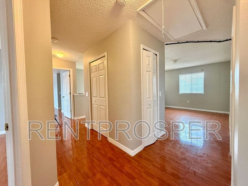 Kissimmee House: 677 Elbridge Dr
