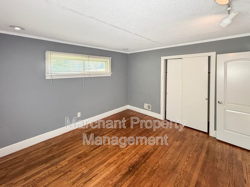 Greenville House: 20 Penrose Avenue