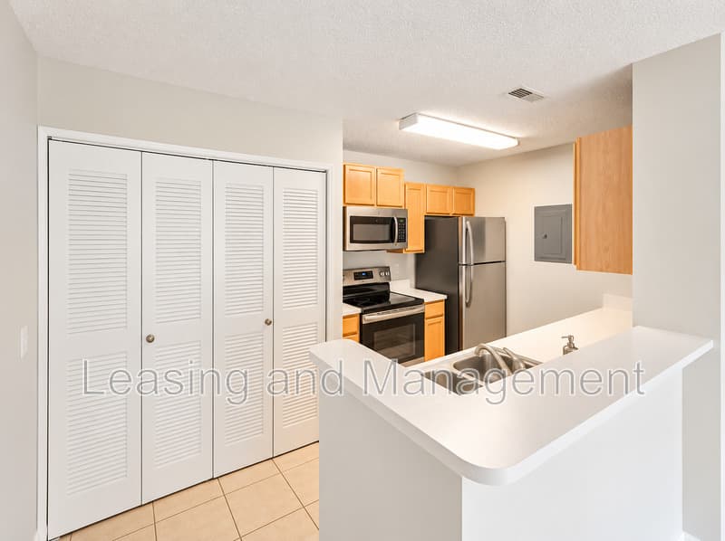 Mount Pleasant Condo: 2011 N Hwy 17