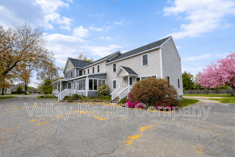 Hadley Condo: 132 Middle Street - 3