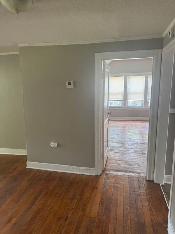 Memphis House: 925-03