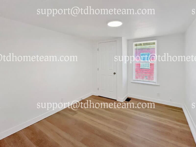 Kent House: 617 3rd Ave S