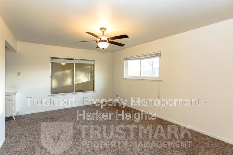 Harker Heights House: 101 Highland Oaks Drive