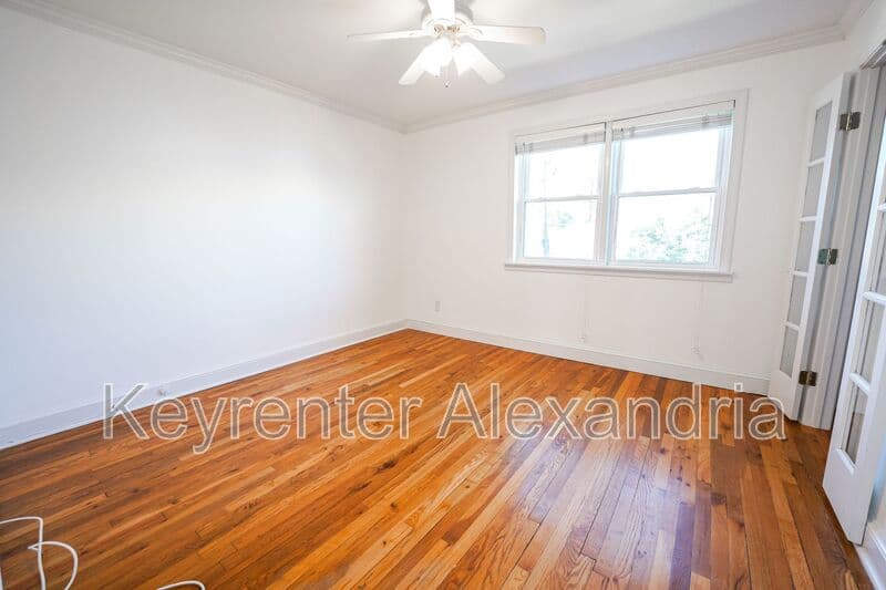 Alexandria Townhome: 511 E Windsor Ave