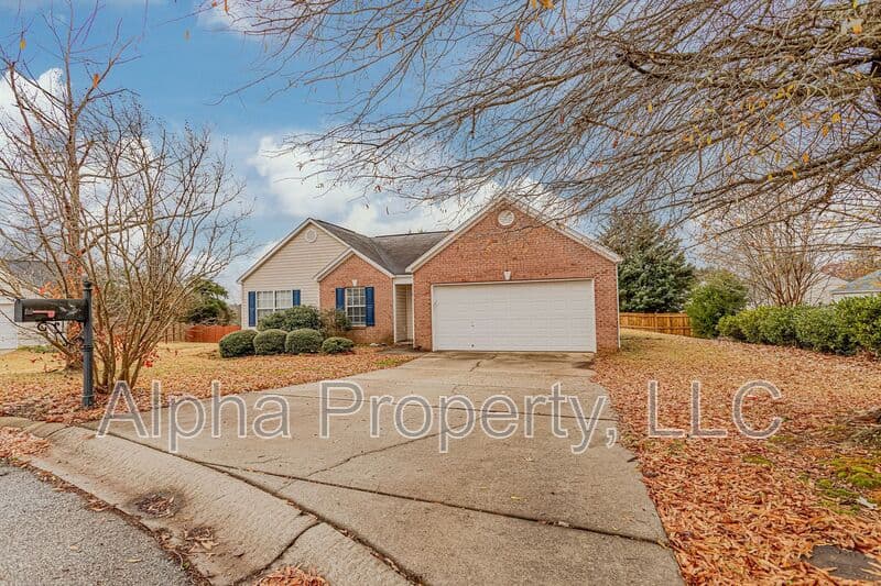 Simpsonville House: 4 Buzzell Ct