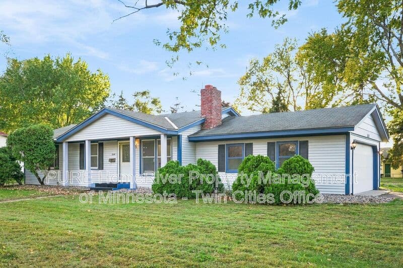 Brooklyn Park House: 7441 Major Ave N