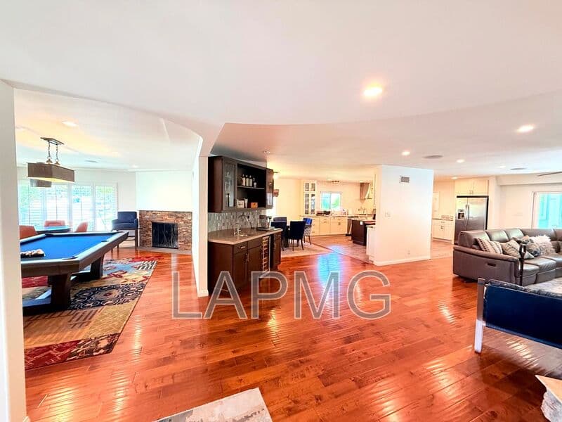 Los Angeles House: 5500 Shenandoah Avenue