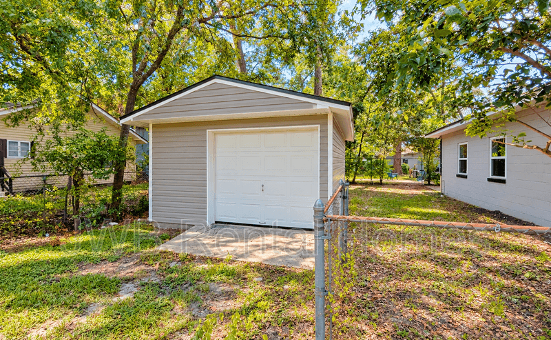 Jacksonville House: 3357 Rosselle St
