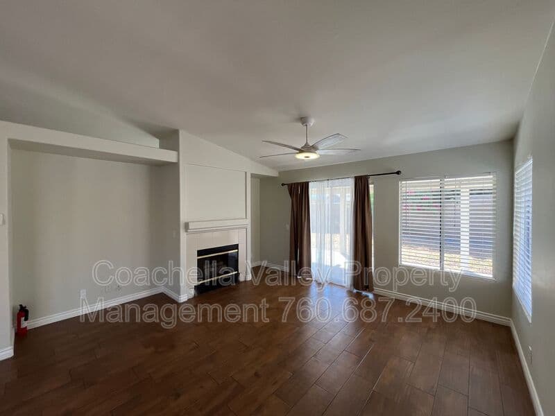 Indio House: 43209 Avenida Isabella