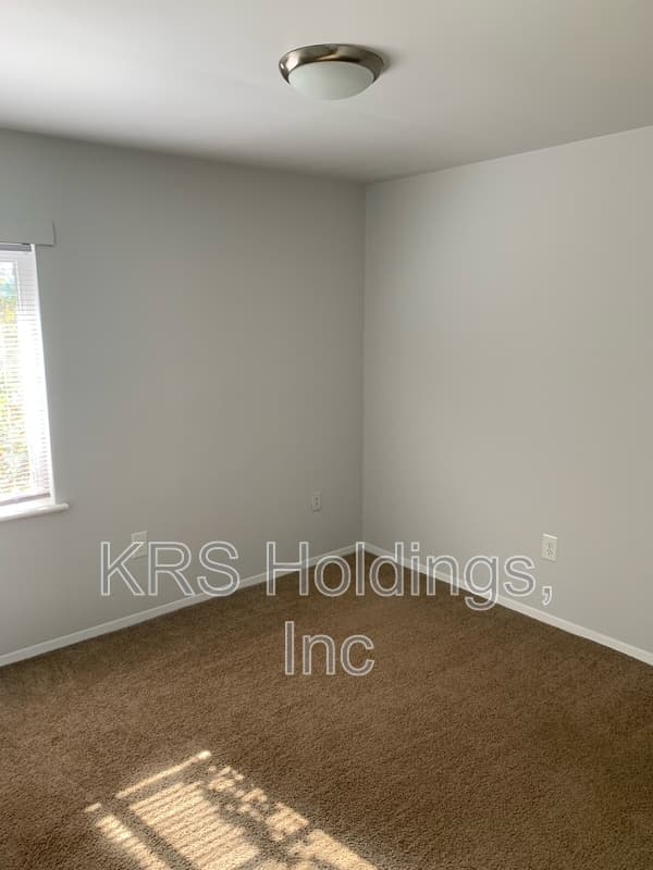 Richmond Condo: 1700 Carlisle Apartments