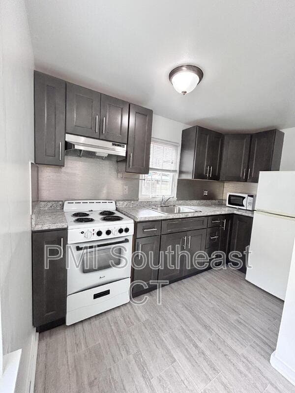 New London Condo: 39 Shaw St