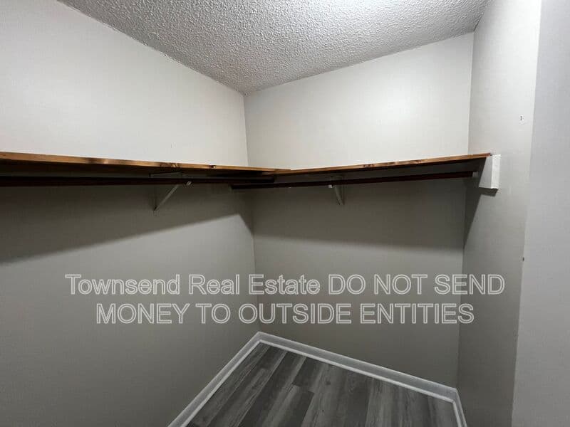 Fayetteville House: 5853-H Century Oaks Drive