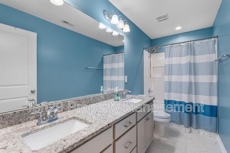 Fortson House: 121 Hart Preserve Drive