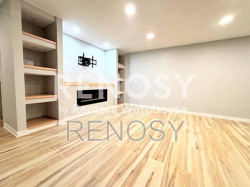 De Soto House: 1011 Polk St