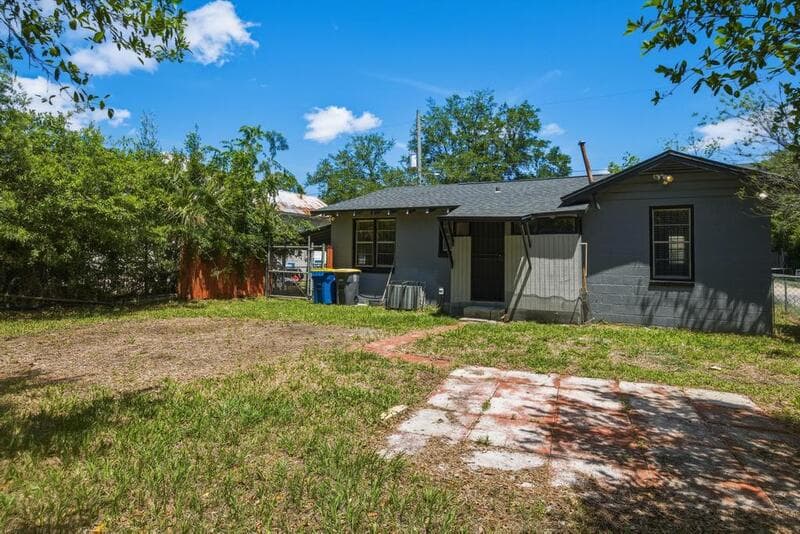Jacksonville House: 1216 West 24th Street-1