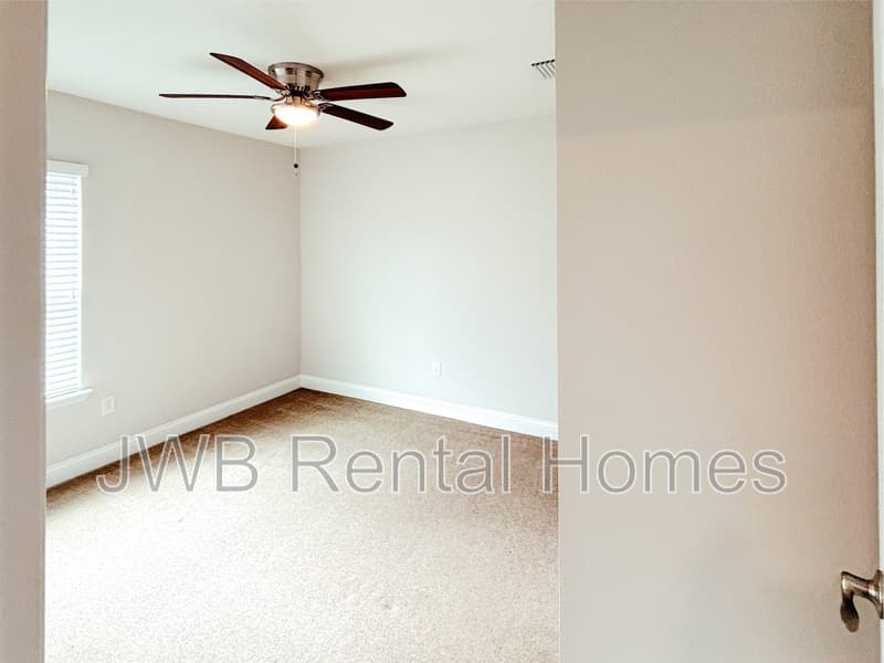 Jacksonville House: 14932 Bartram Creek Blvd