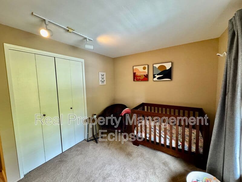 Bellevue House: 15130 SE 47th PL