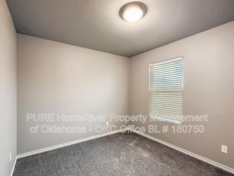 Edmond House: 428 Belmont Cir