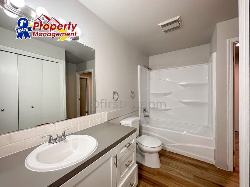 Boise Condo: 4900 West Blodgett Lane