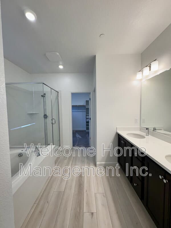 Brentwood House: 1945 Chandler Drive