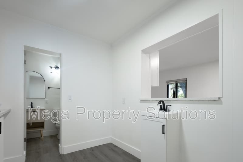Tampa House: 307 Glen Burnie Avenue