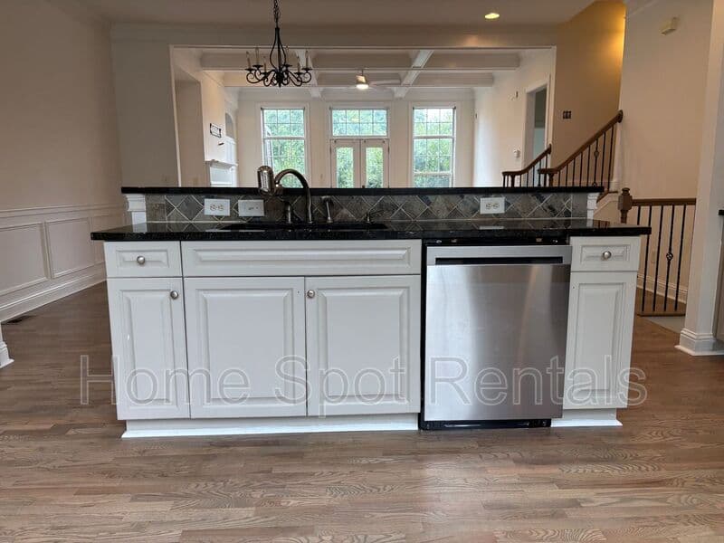 Atlanta House: 2664 Rivers Edge Dr. NE