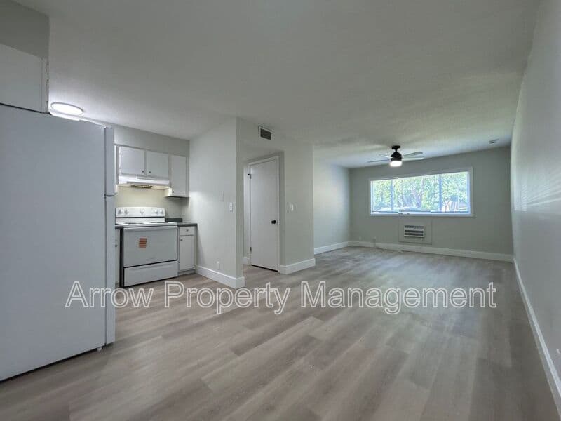 Clarinda House: 1010 North 16th Street