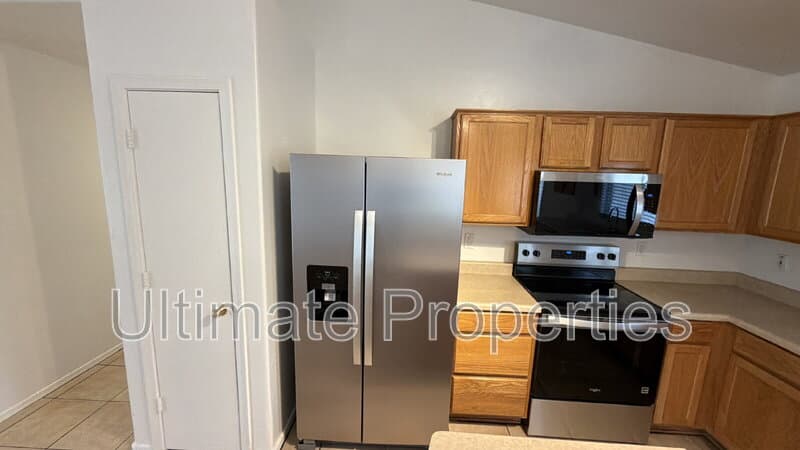 Glendale House: 7145 W Maryland Ave