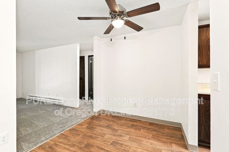 Portland Apartment: 14124-14212 NE Sandy Blvd