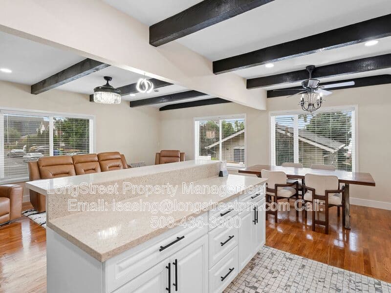 Portland House: 2812 NE Bryant St