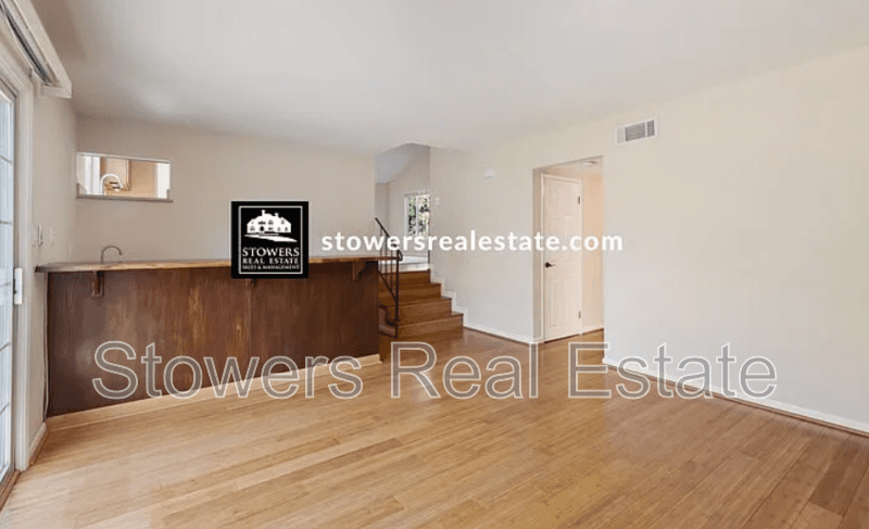 Livermore House: 5461 Arlene Way