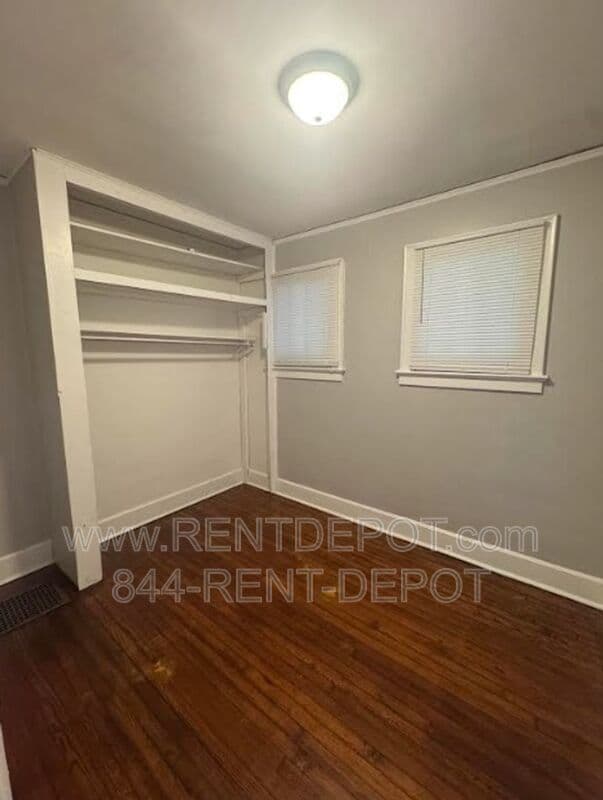 Evansville House: 501 Maxwell Ave
