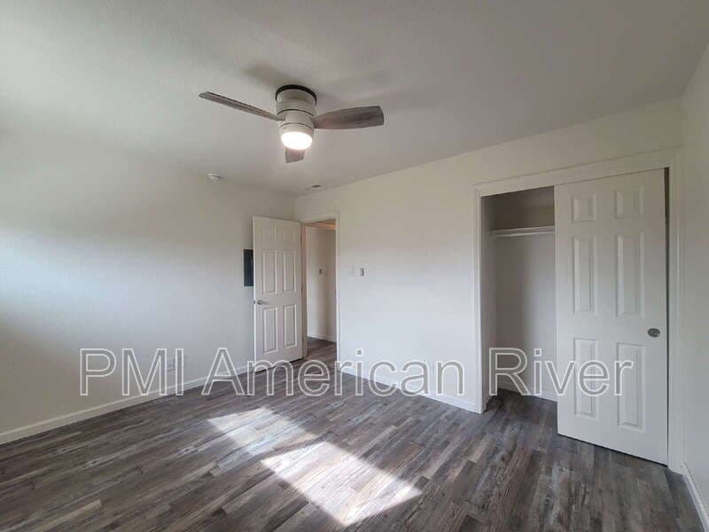 Sacramento Condo: 7143 Bacchini Avenue