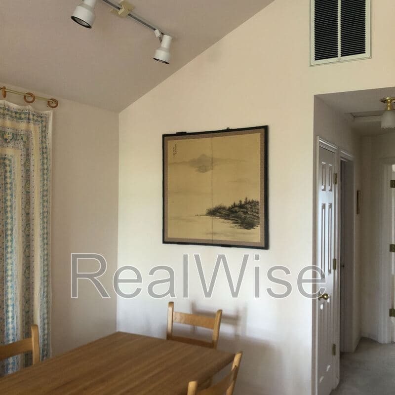 Ashland House: 382 Glenn St