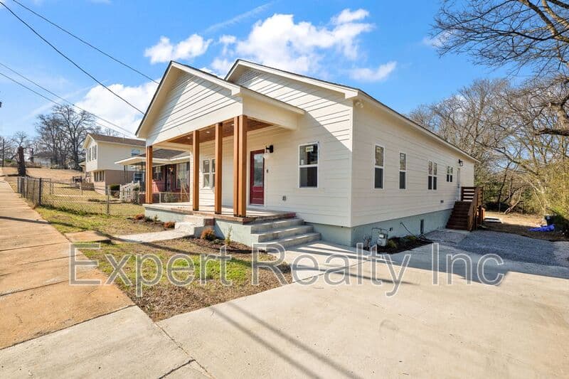 Birmingham House: 1720 34th Pl N