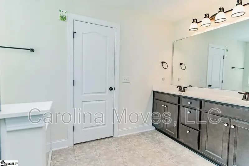 Simpsonville House: 4 Cedar Hill Court