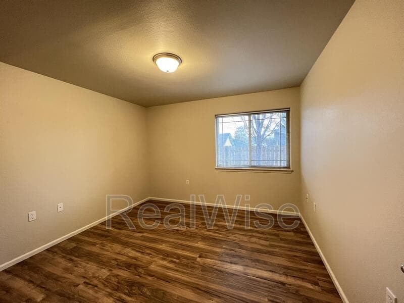 Redmond Townhome: 2250 SW 21st St