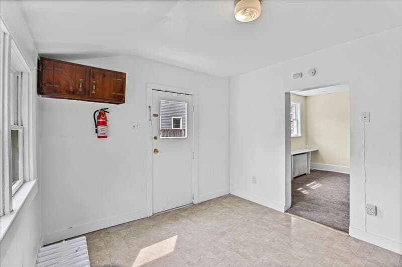 Woodbury Condo: 122 South Davis Street - A