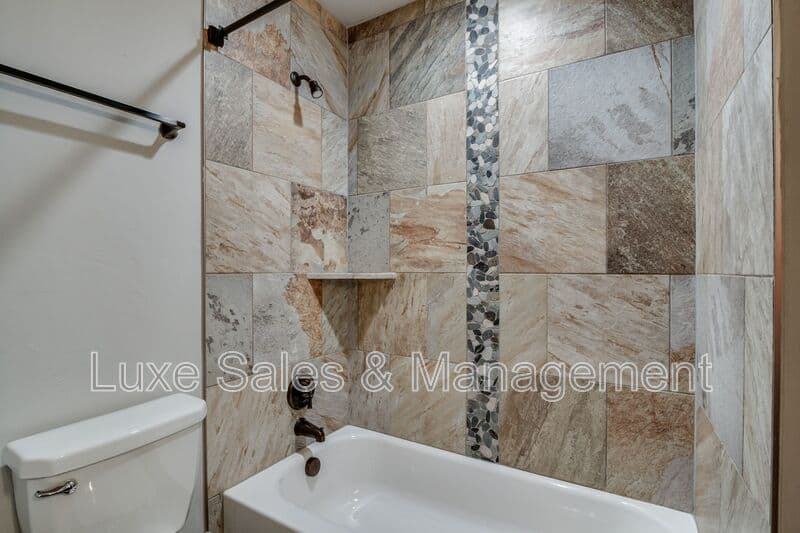 Edmond House: 6133 Oxnard St