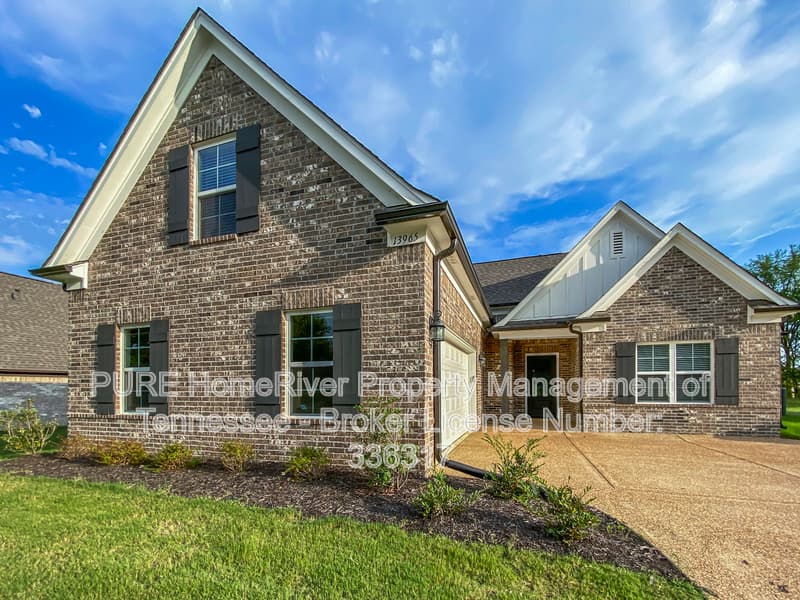 Olive Branch House: 13965 Wesley Banks Blvd