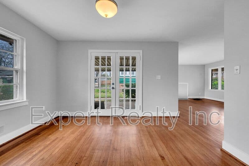 Birmingham House: 1025 45th Street Ensley