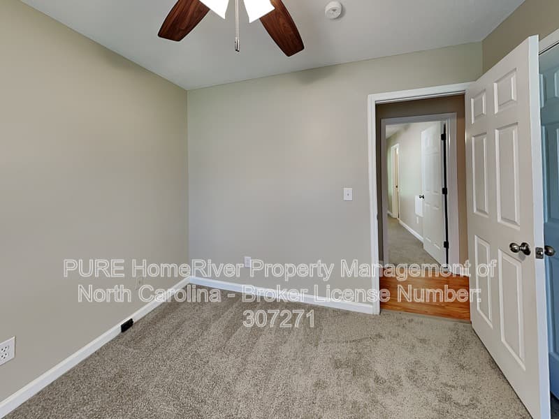 Greensboro House: 822 Banner Oak Ct