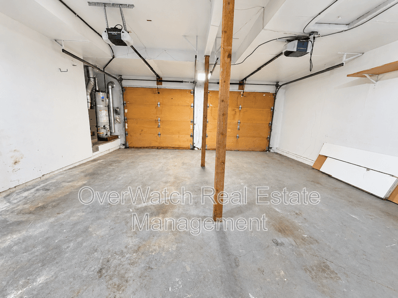 Anhcorage House: 10031 Nantucket Cir
