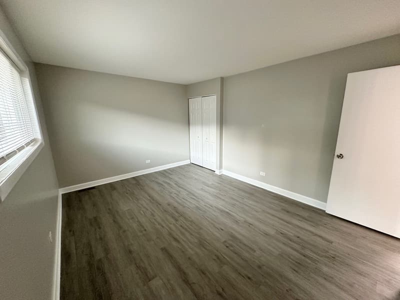Wheaton Townhome: 1719 E Roosevelt Rd