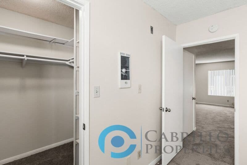 San Diego Condo: 4825 70th St.