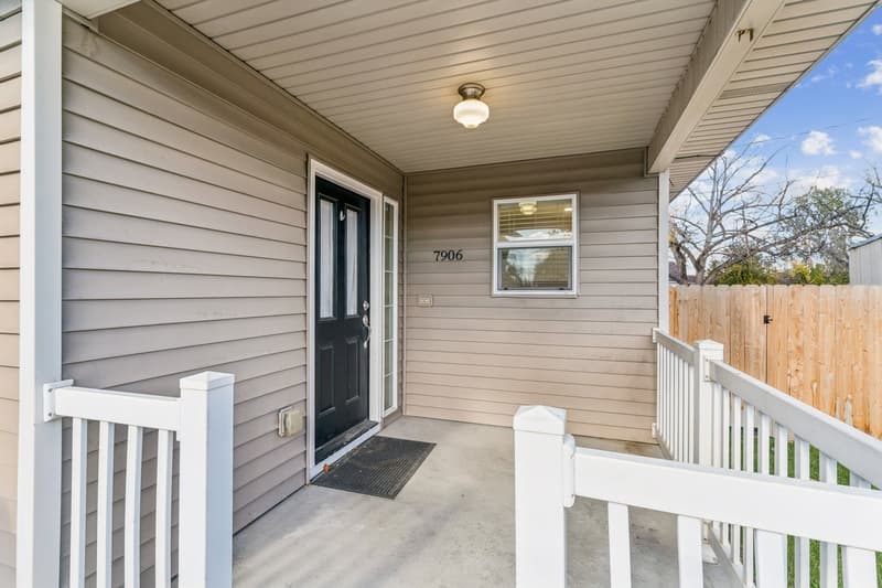 Boise Townhome: 7906 West Colehaven Court