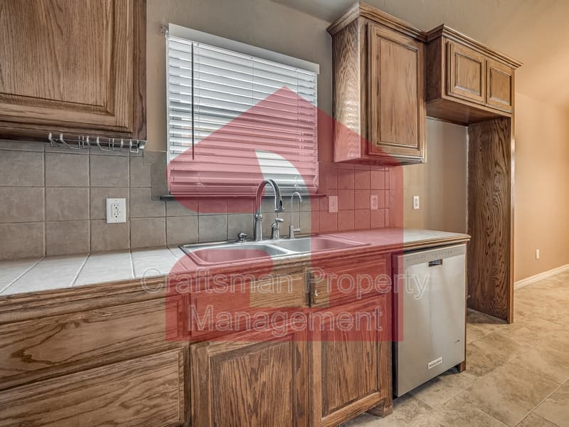 Moore House: 3209 Loren Drive